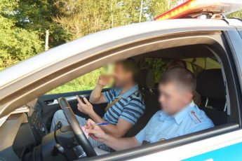 6-fraz-kotorye-nelzja-govorit-inspektoram-gibdd-inache-budut-problemy-cd4d3f1