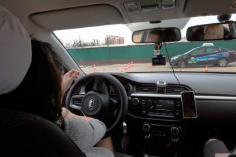 razvorot-v-ogranichennom-prostranstve-kak-sdelat-na-avtodrome-i-v-gorode-f1308dd